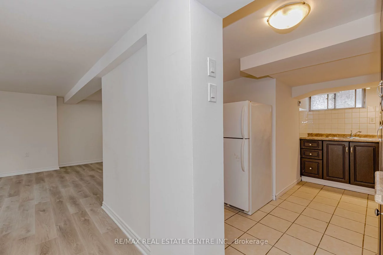 61, Mossbank, Woburn, Toronto