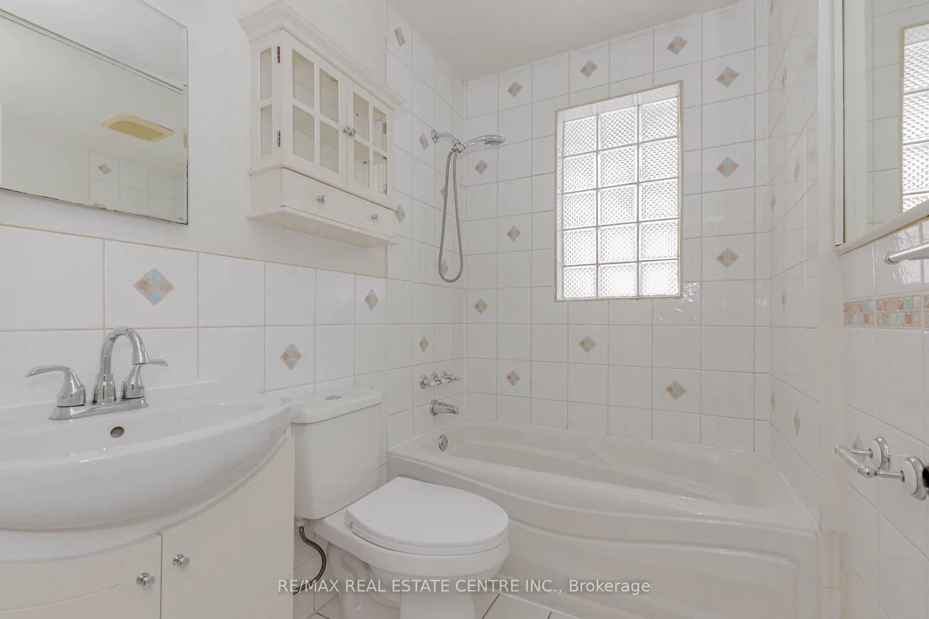 61, Mossbank, Woburn, Toronto