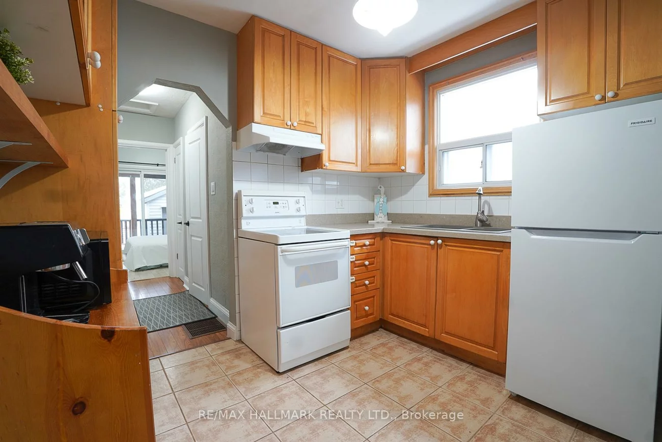 106, Phillip, Birchcliffe-Cliffside, Toronto