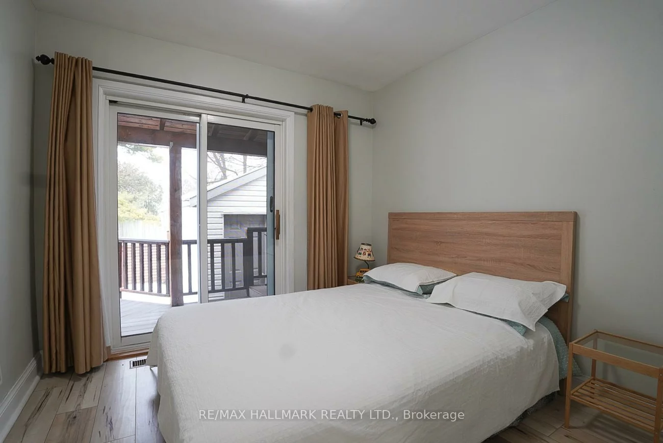 106, Phillip, Birchcliffe-Cliffside, Toronto