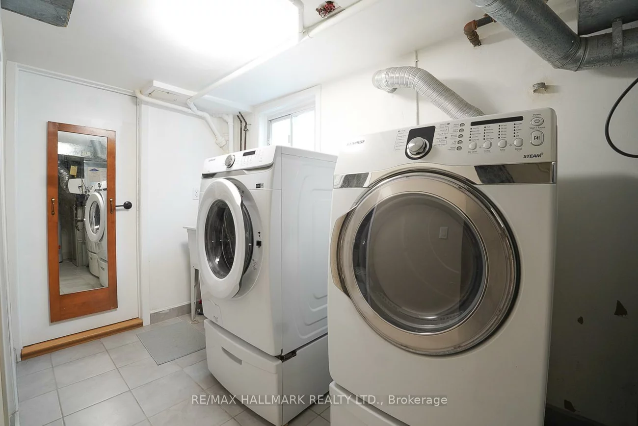 106, Phillip, Birchcliffe-Cliffside, Toronto