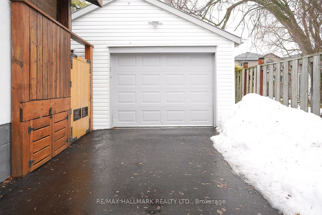 106, Phillip, Birchcliffe-Cliffside, Toronto