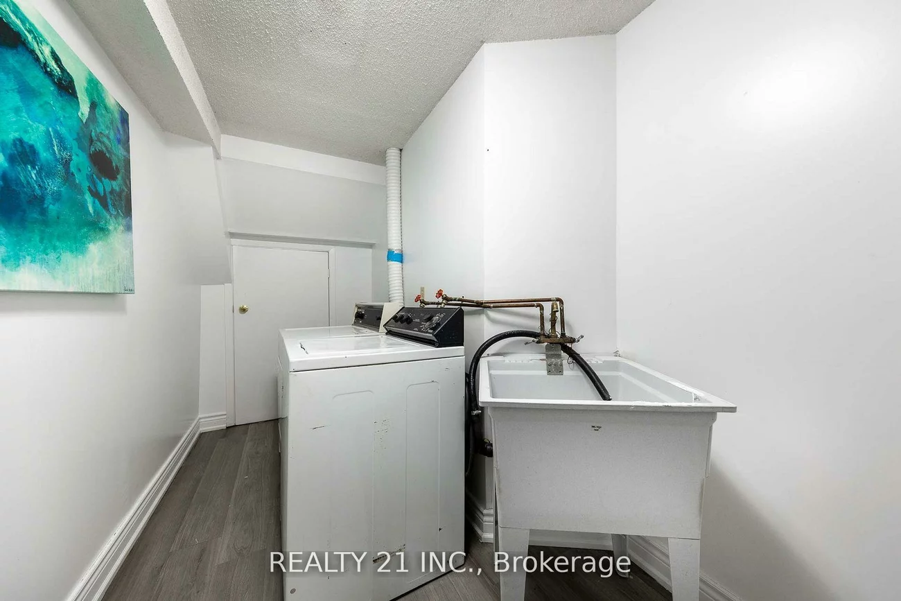 130, Morningview, Rouge E11, Toronto