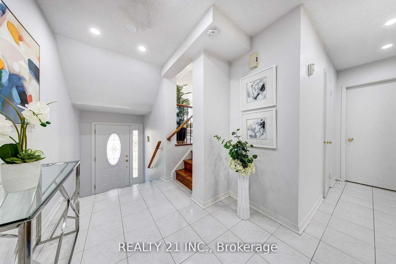 130, Morningview, Rouge E11, Toronto