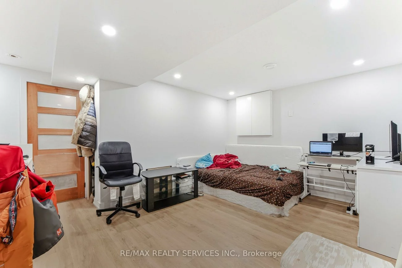 42, Frontier Pt, Malvern, Toronto