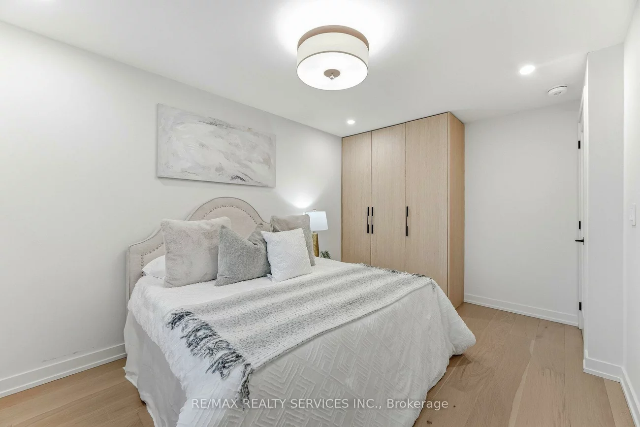 42, Frontier Pt, Malvern, Toronto