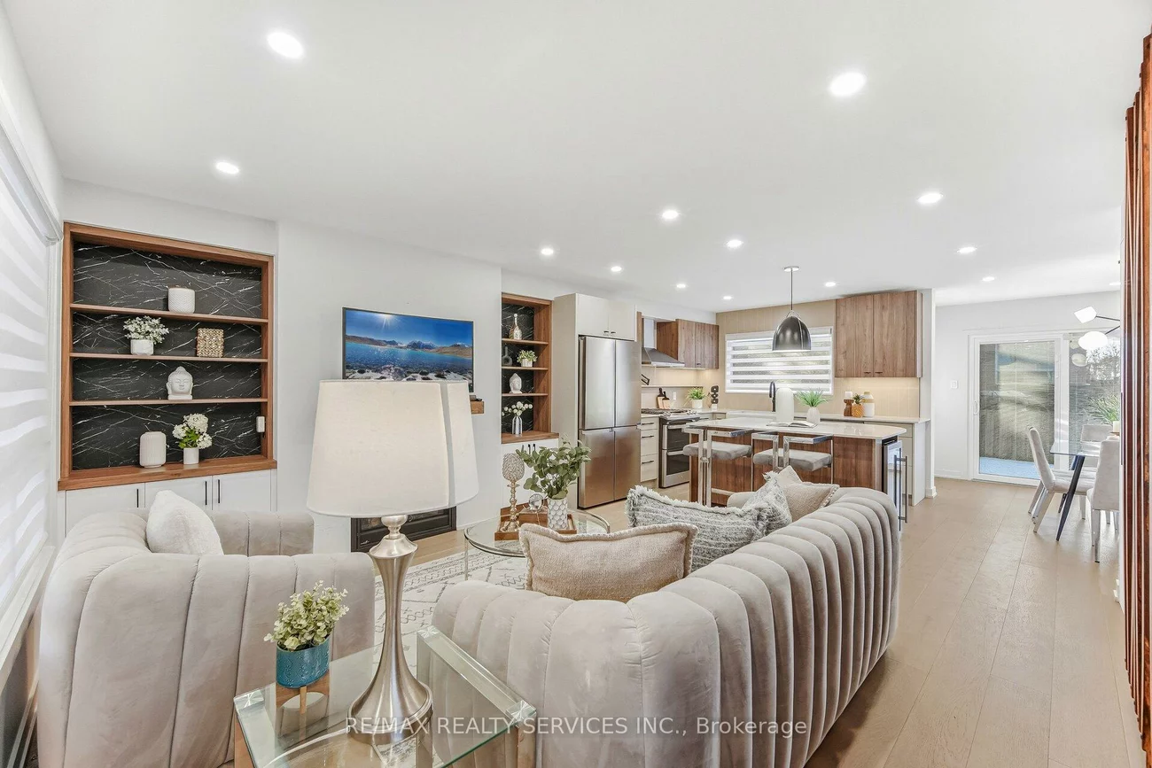 42, Frontier Pt, Malvern, Toronto