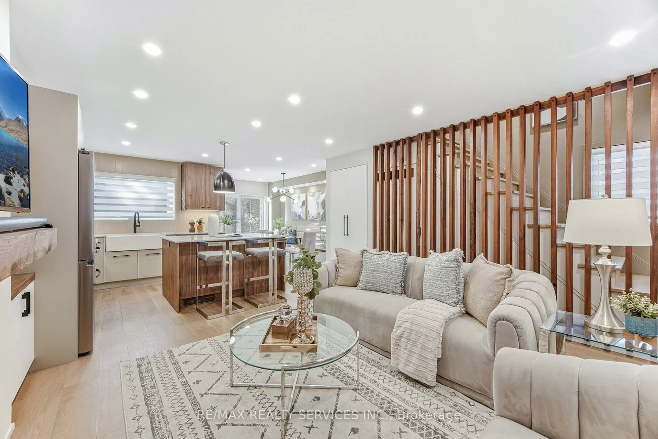 42, Frontier Pt, Malvern, Toronto