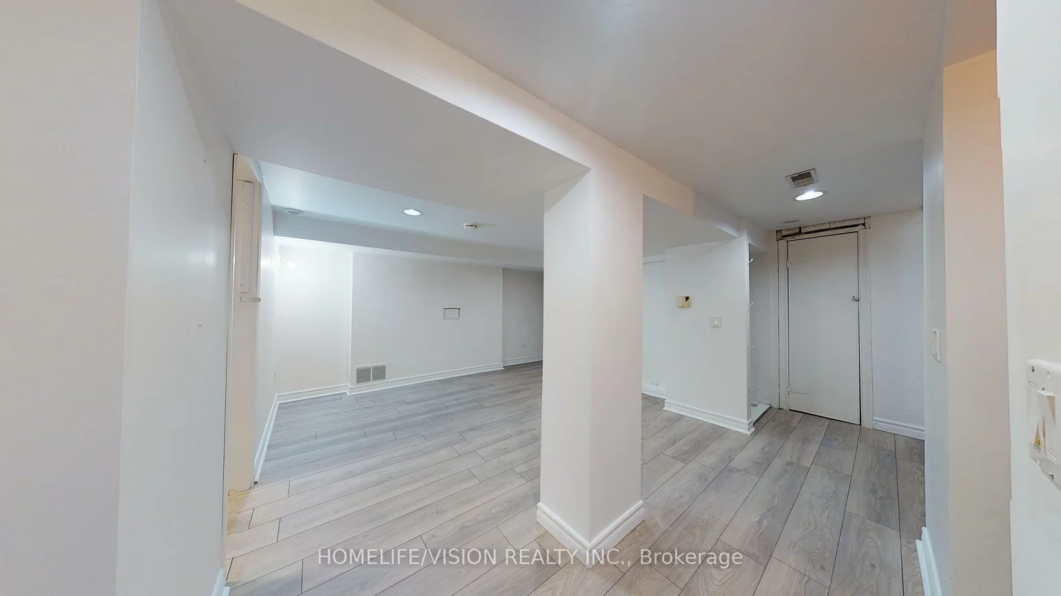 37, Davies, East York, Toronto