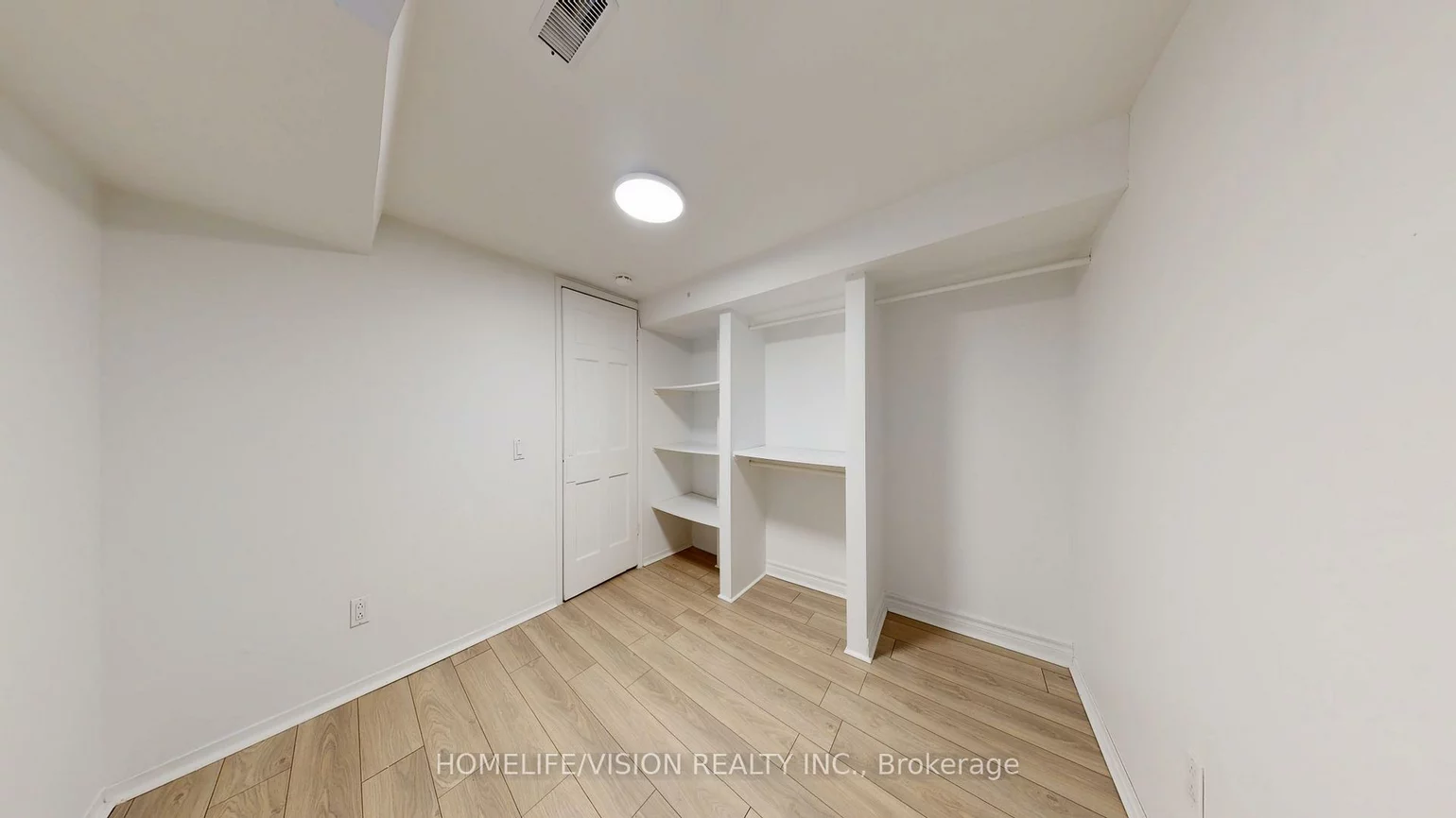 37, Davies, East York, Toronto