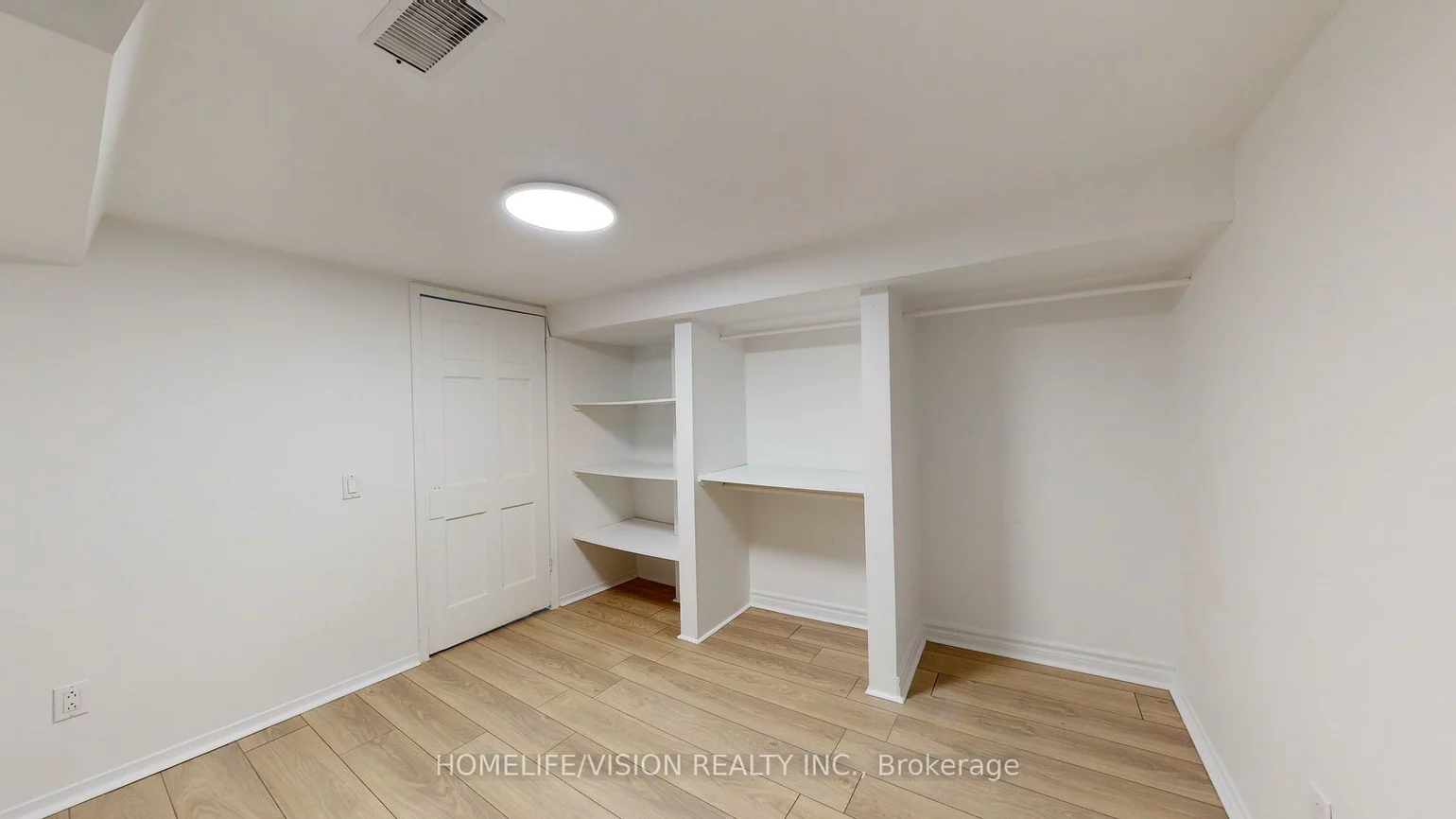 37, Davies, East York, Toronto