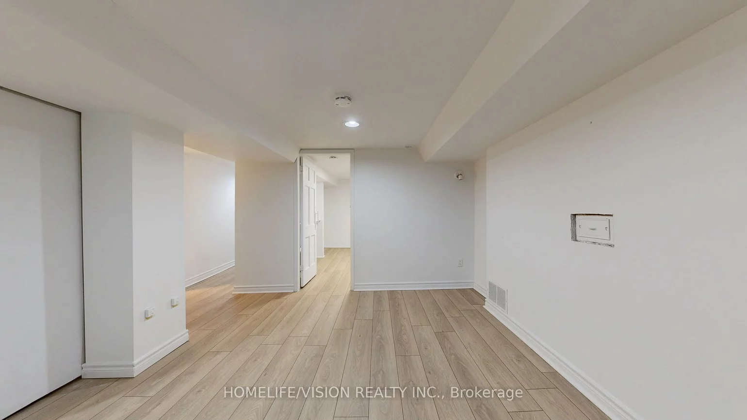 37, Davies, East York, Toronto