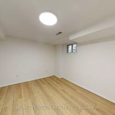 37, Davies, East York, Toronto