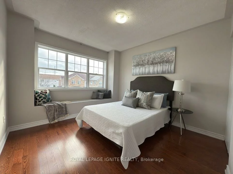 40, Reindeer, Rouge E11, Toronto