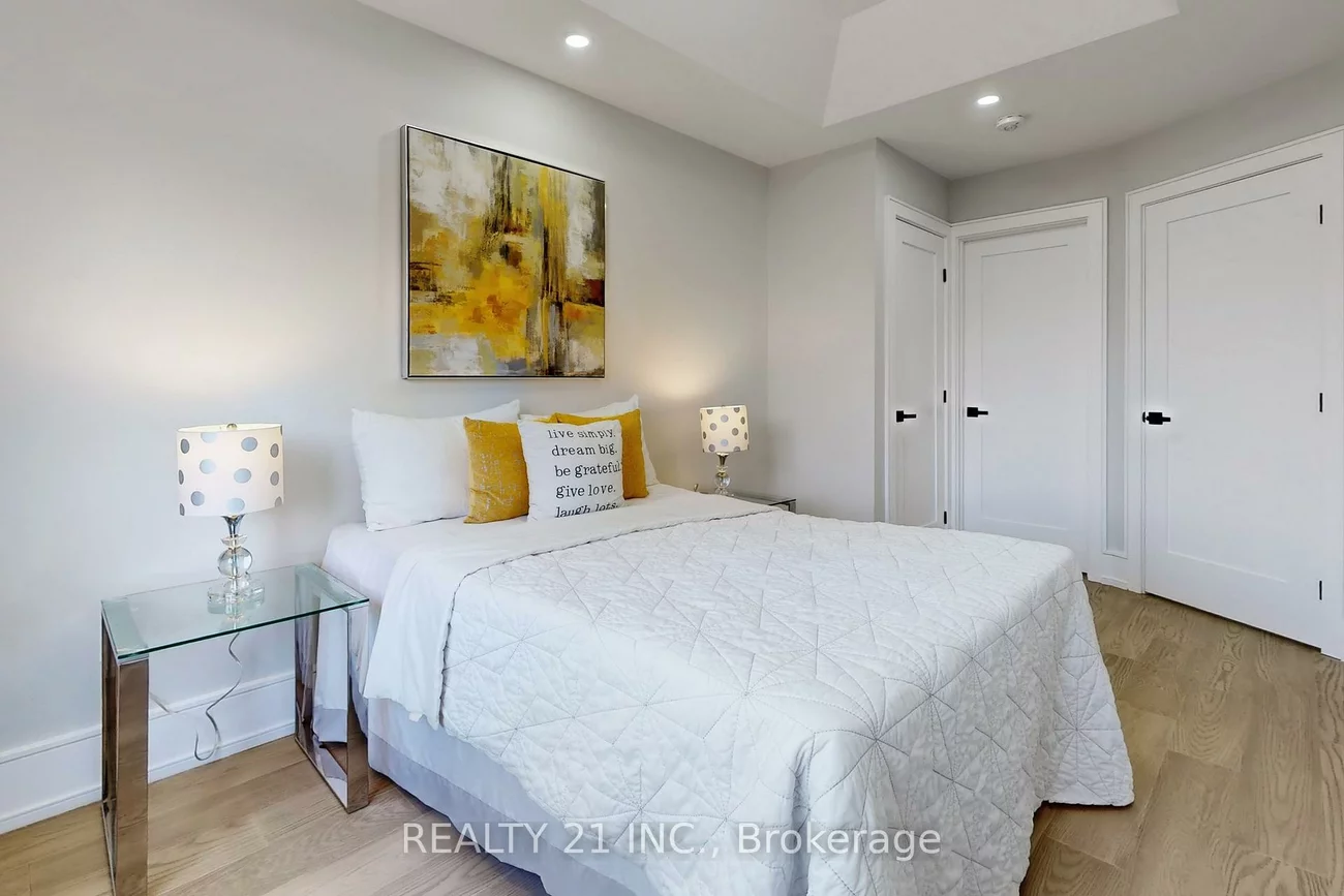 15, Malta, Birchcliffe-Cliffside, Toronto