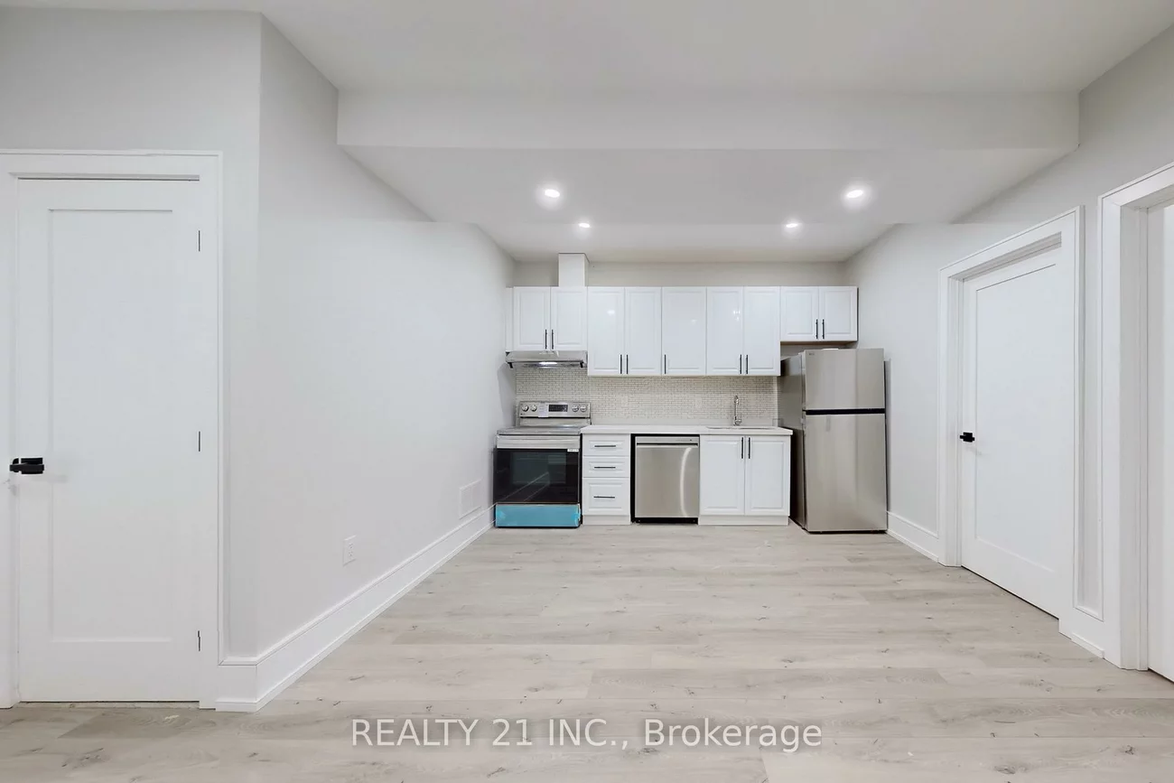 15, Malta, Birchcliffe-Cliffside, Toronto