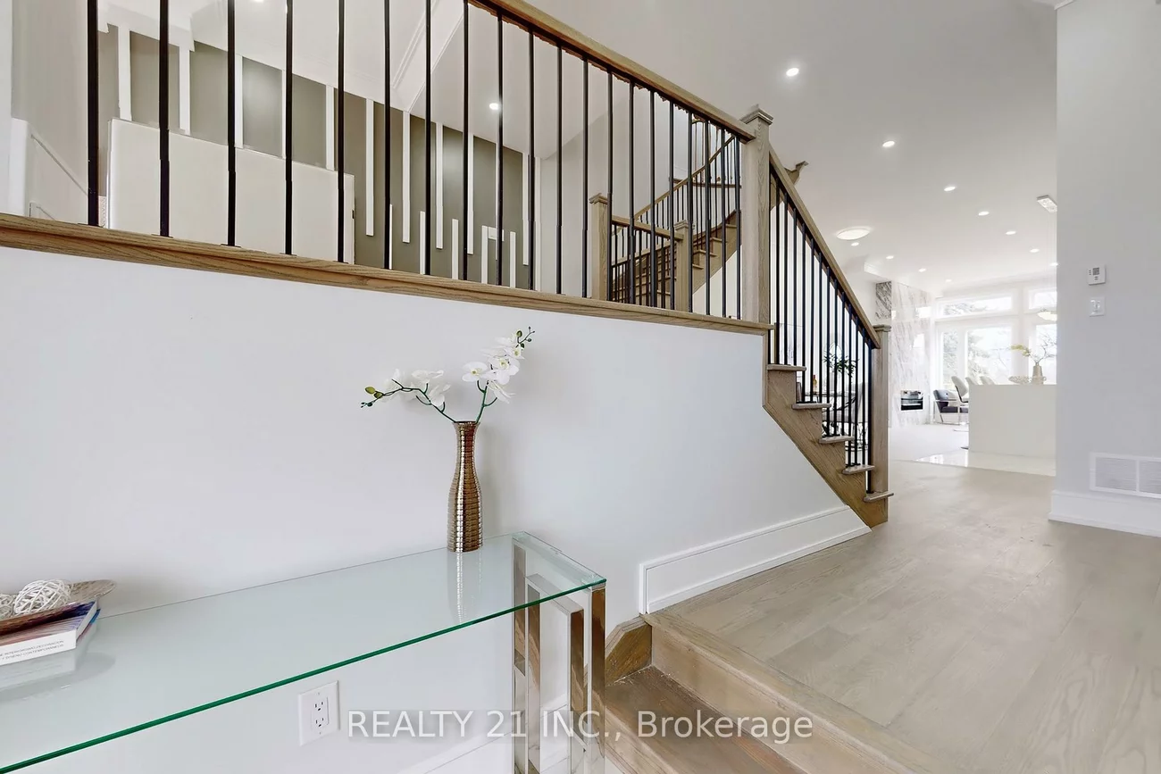 15, Malta, Birchcliffe-Cliffside, Toronto