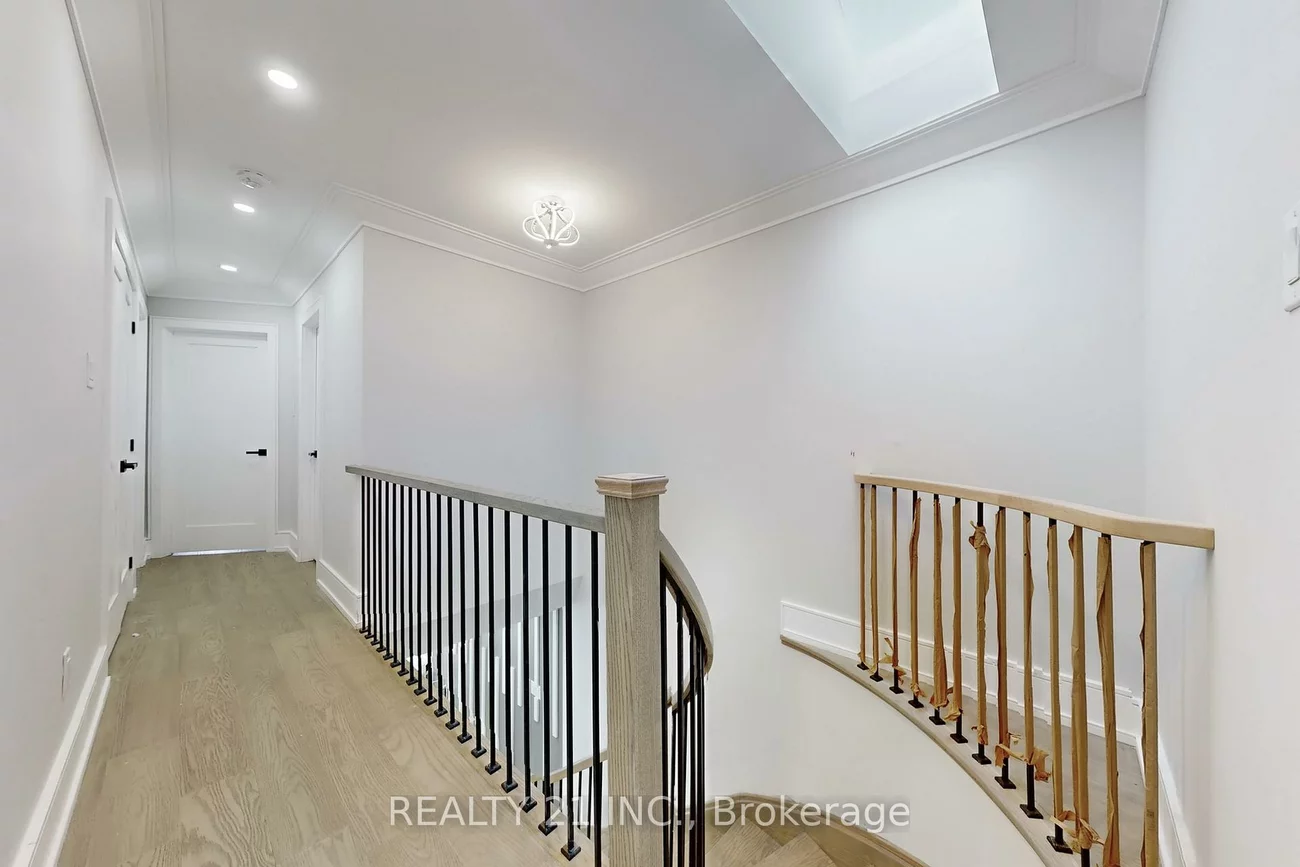 15, Malta, Birchcliffe-Cliffside, Toronto