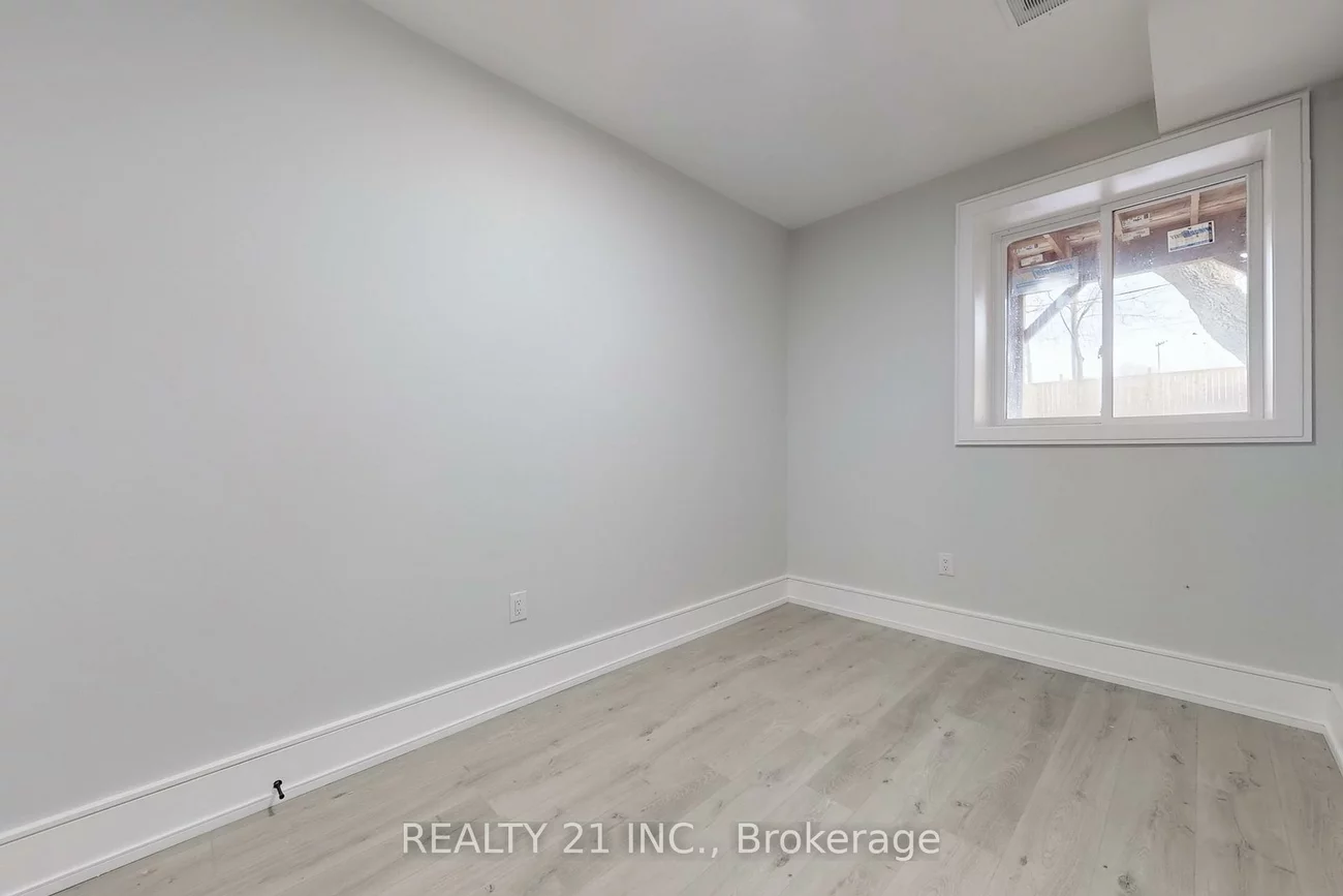 15, Malta, Birchcliffe-Cliffside, Toronto