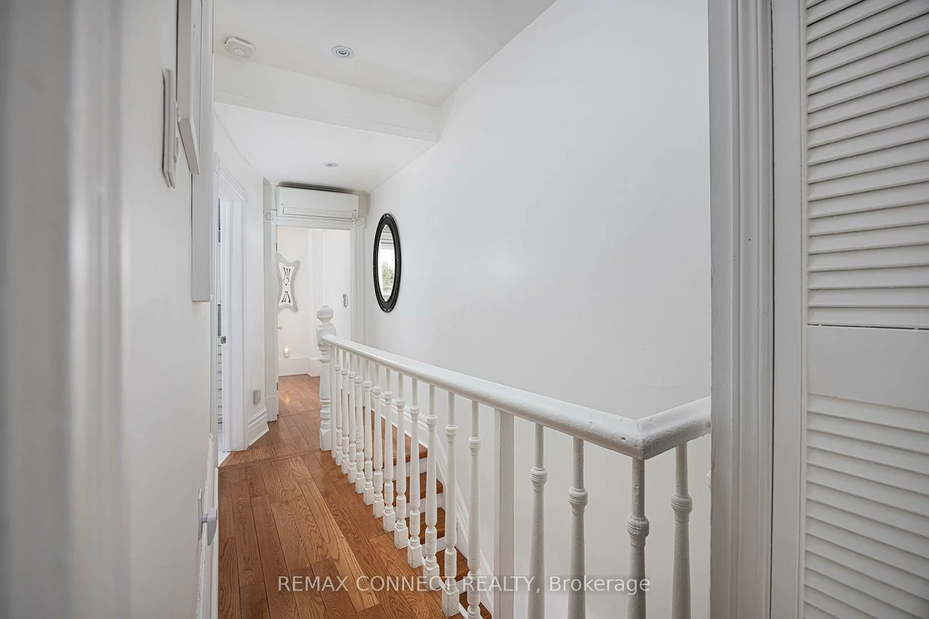 229, Boulton, South Riverdale, Toronto