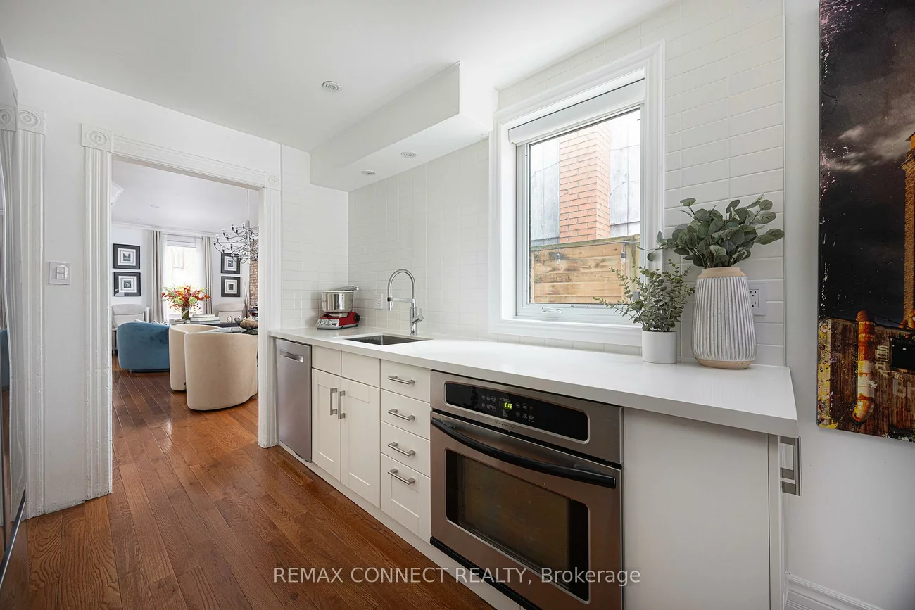 229, Boulton, South Riverdale, Toronto