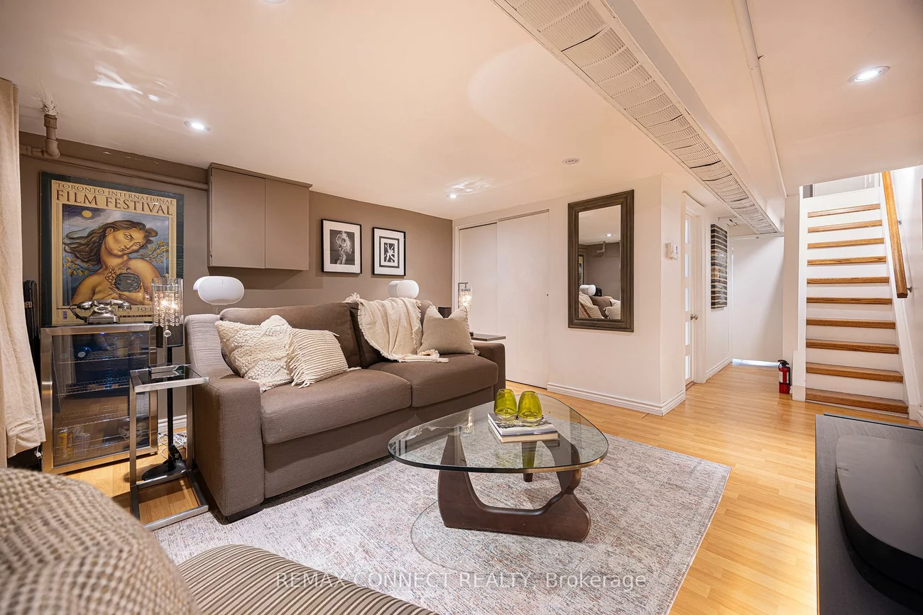 229, Boulton, South Riverdale, Toronto