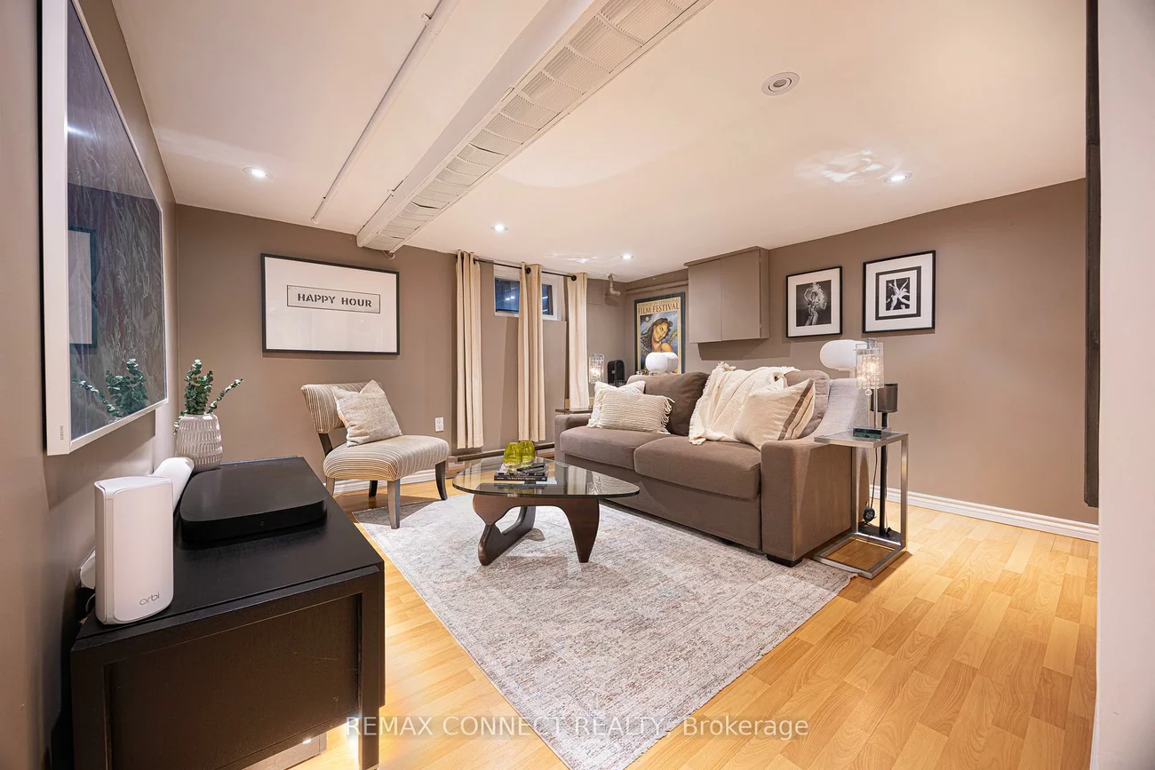 229, Boulton, South Riverdale, Toronto