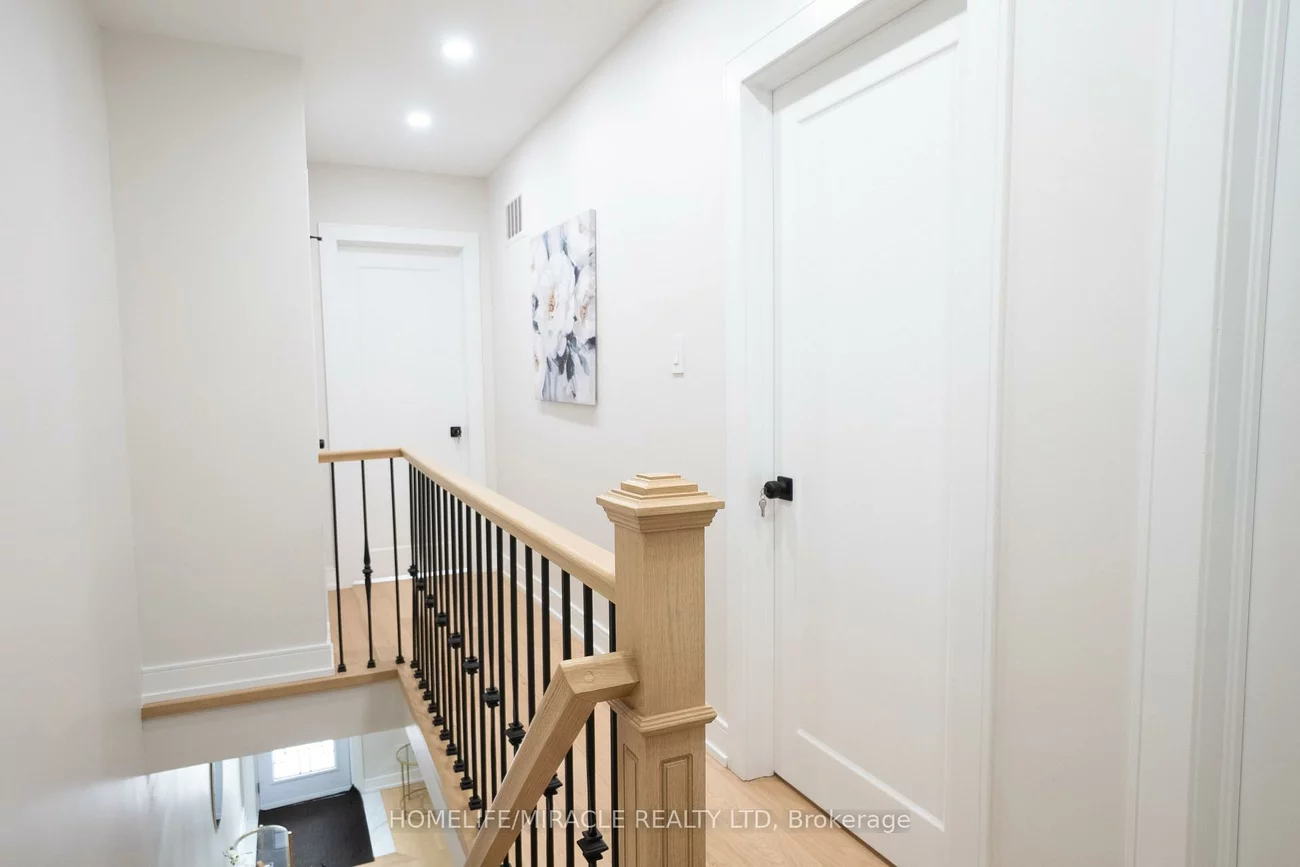 12, Thyra, Crescent Town, Toronto