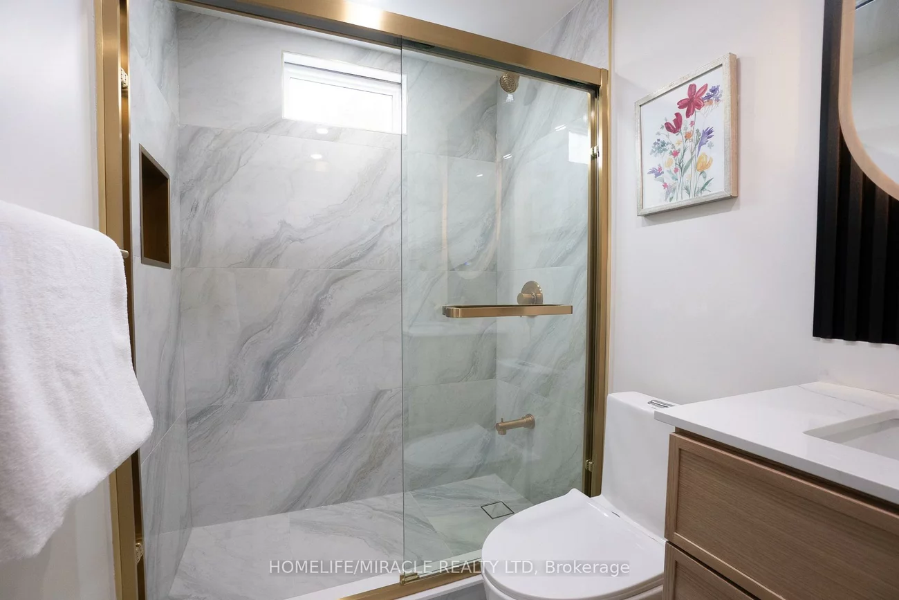 12, Thyra, Crescent Town, Toronto