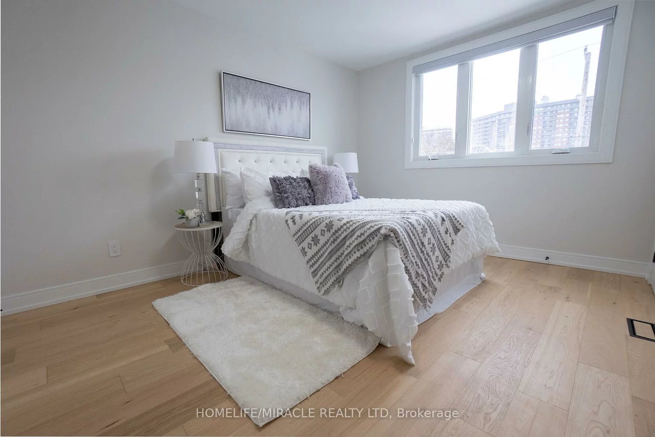 12, Thyra, Crescent Town, Toronto