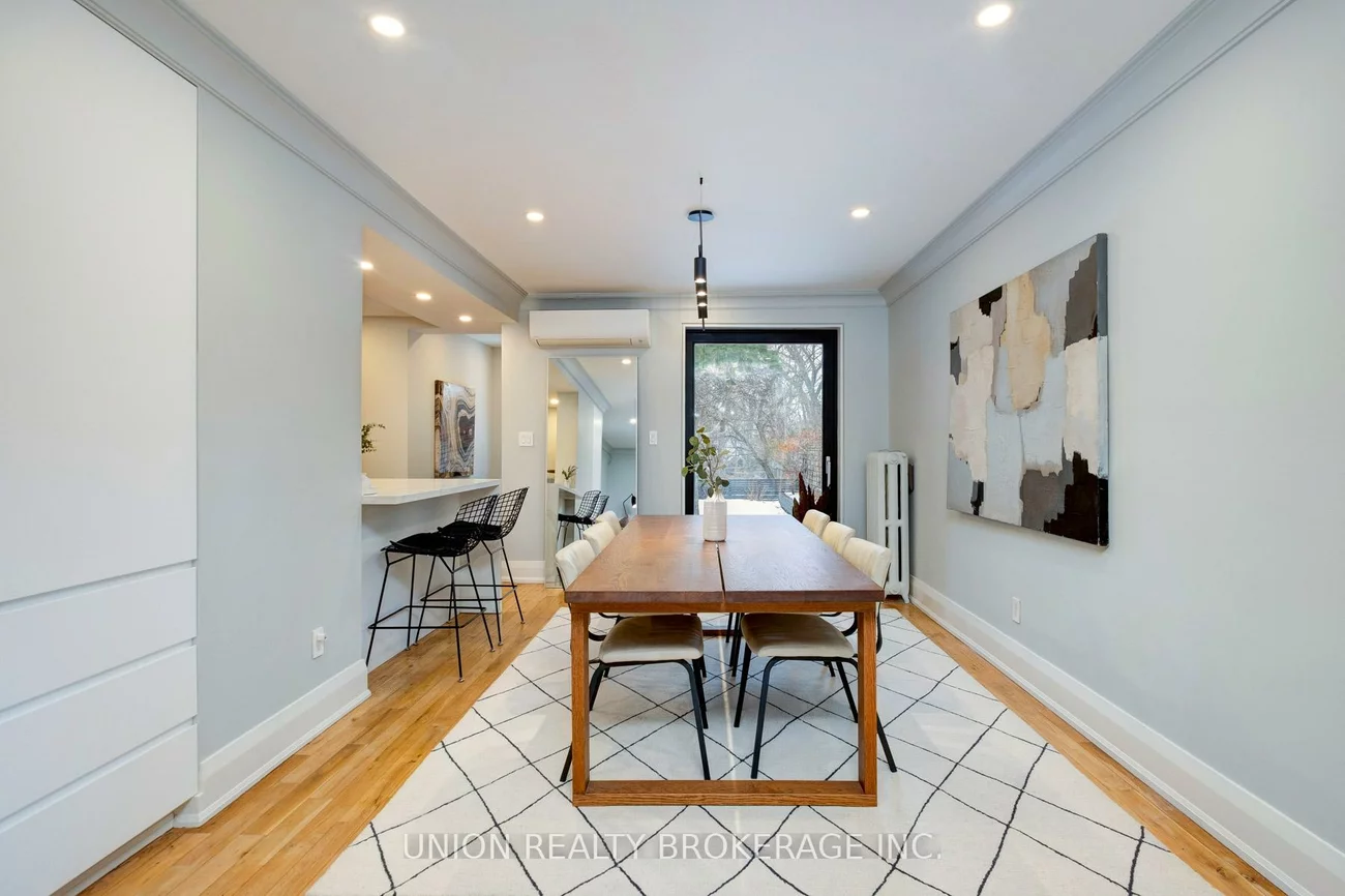 10, Hollywood, Woodbine Corridor, Toronto