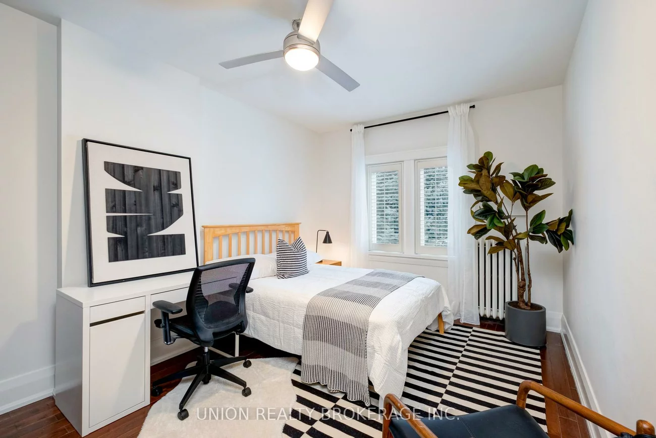 10, Hollywood, Woodbine Corridor, Toronto