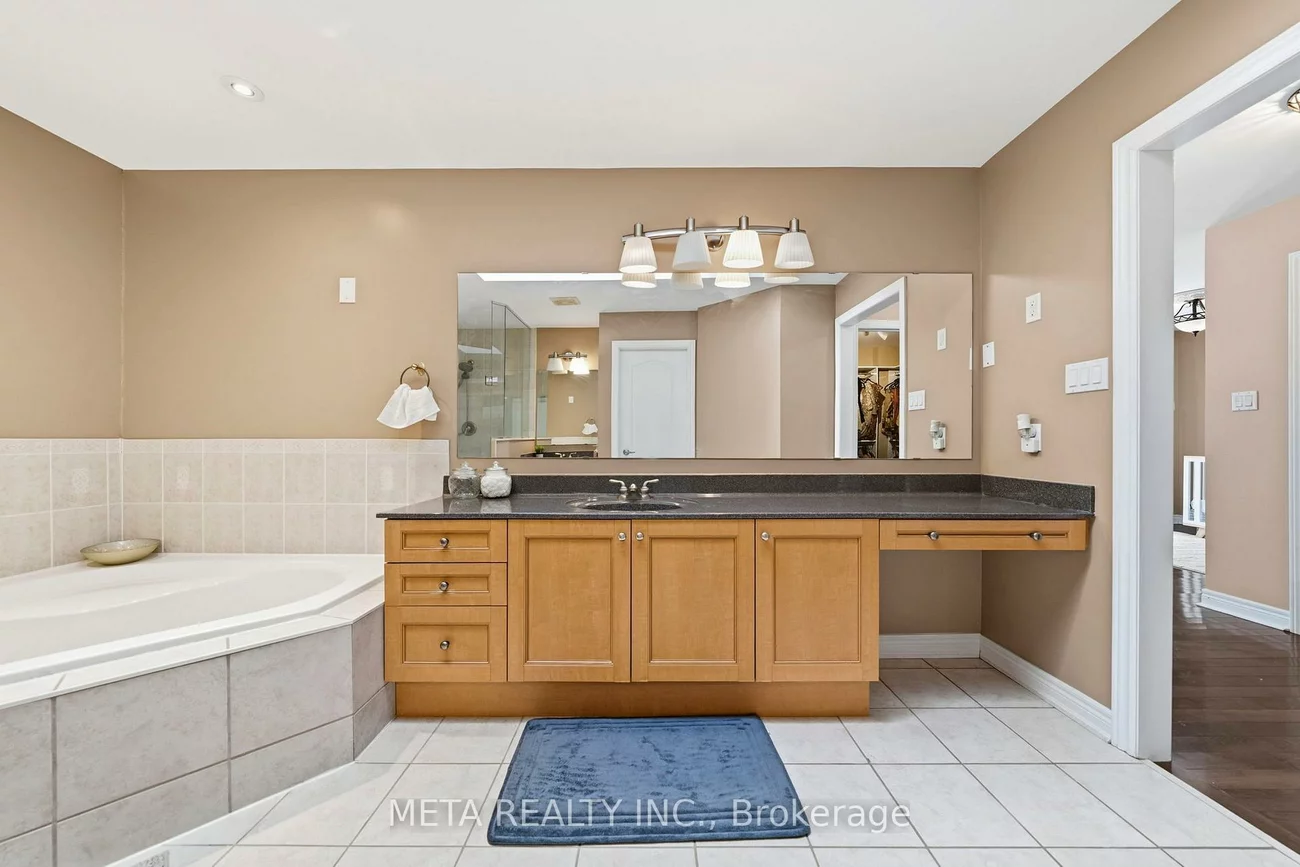 84, Boulderbrook, Rouge E11, Toronto