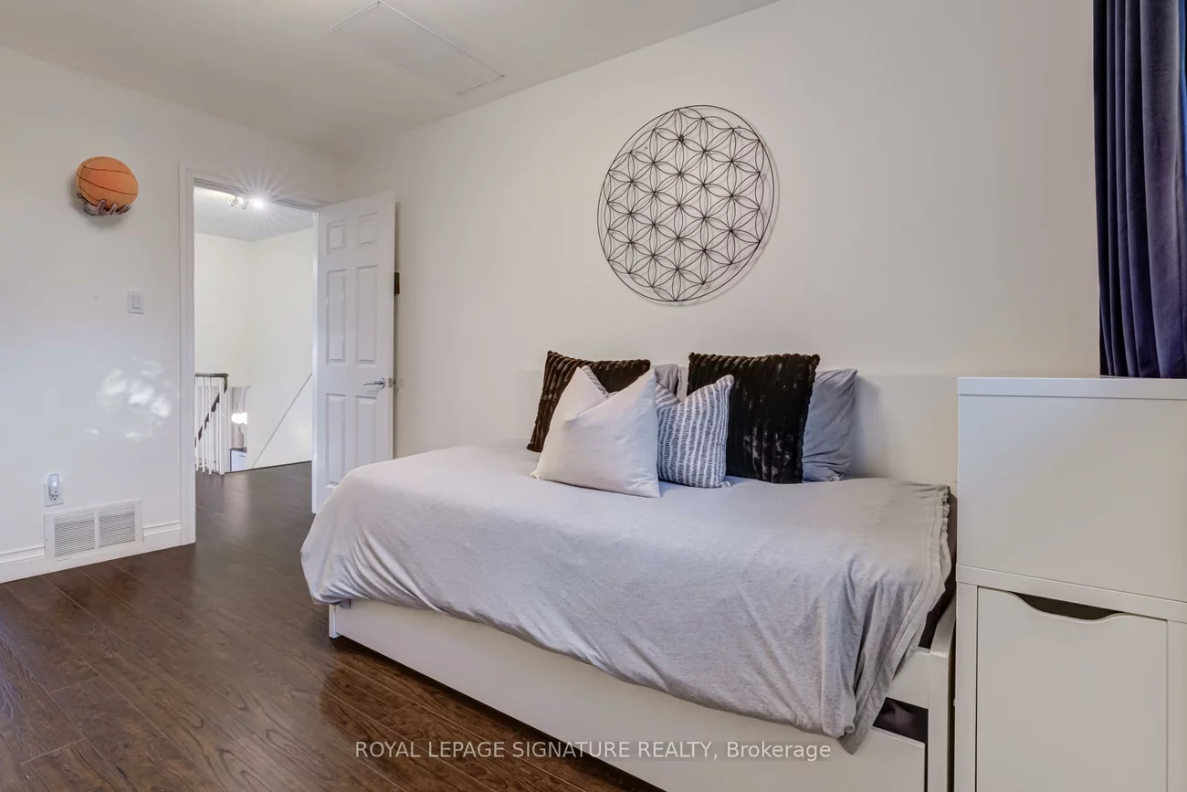 28, Tivoli, Guildwood, Toronto