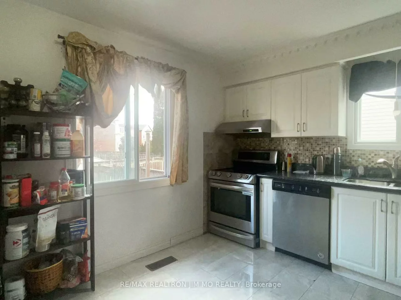 4, Longbow, Steeles, Toronto