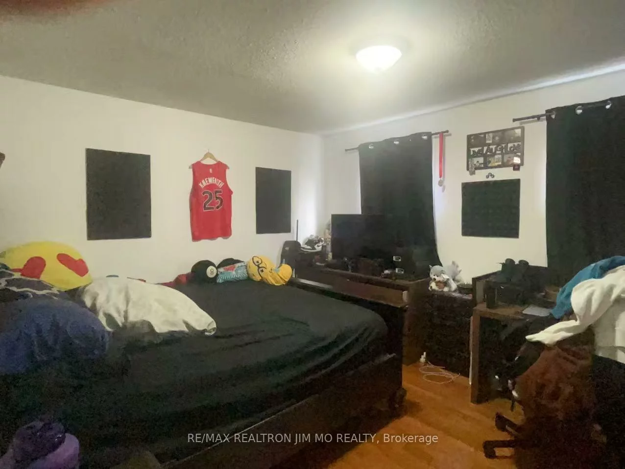 4, Longbow, Steeles, Toronto