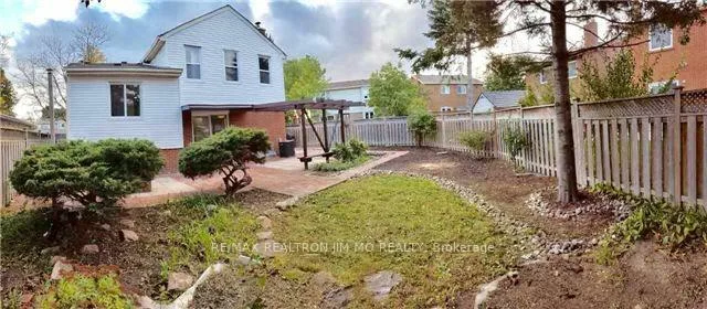 4, Longbow, Steeles, Toronto