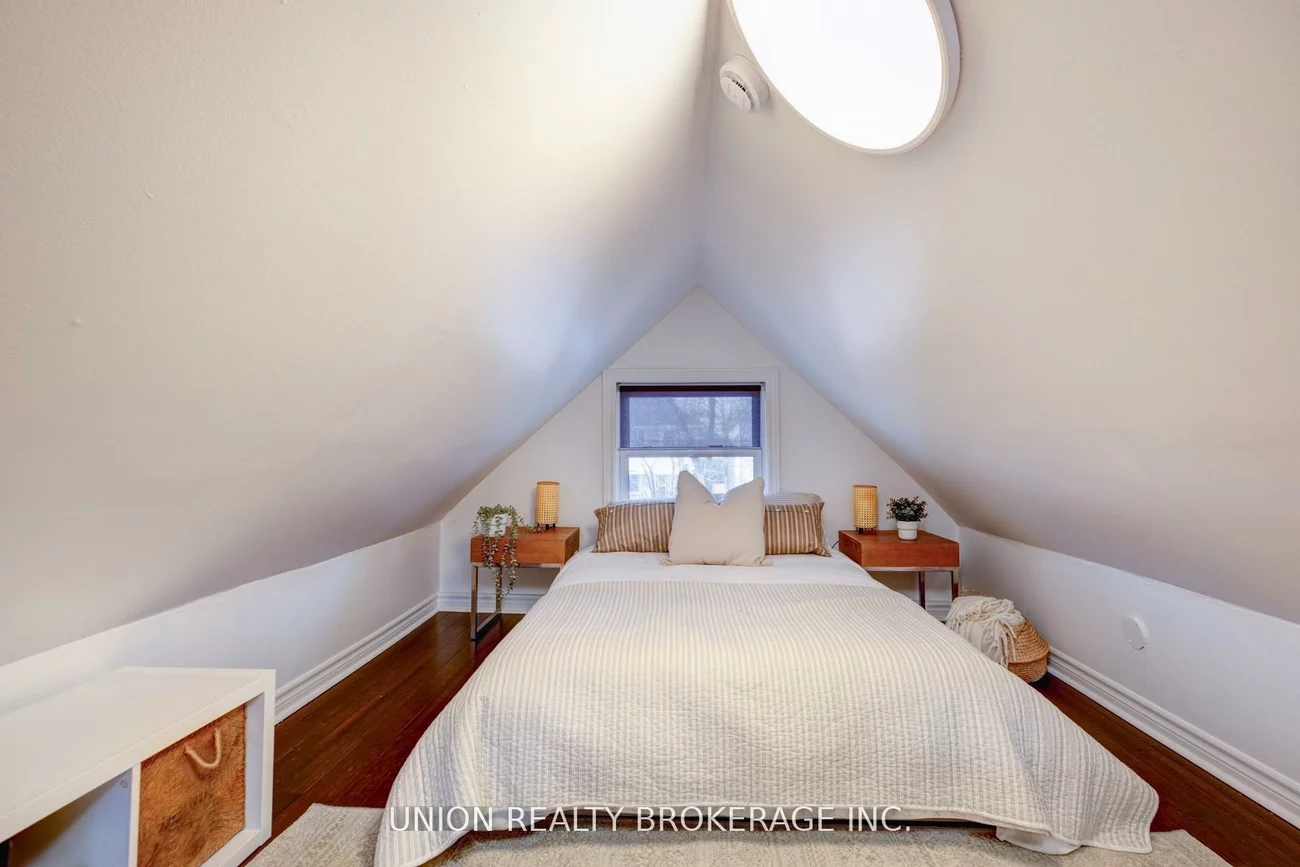 237, Craven, Greenwood-Coxwell, Toronto