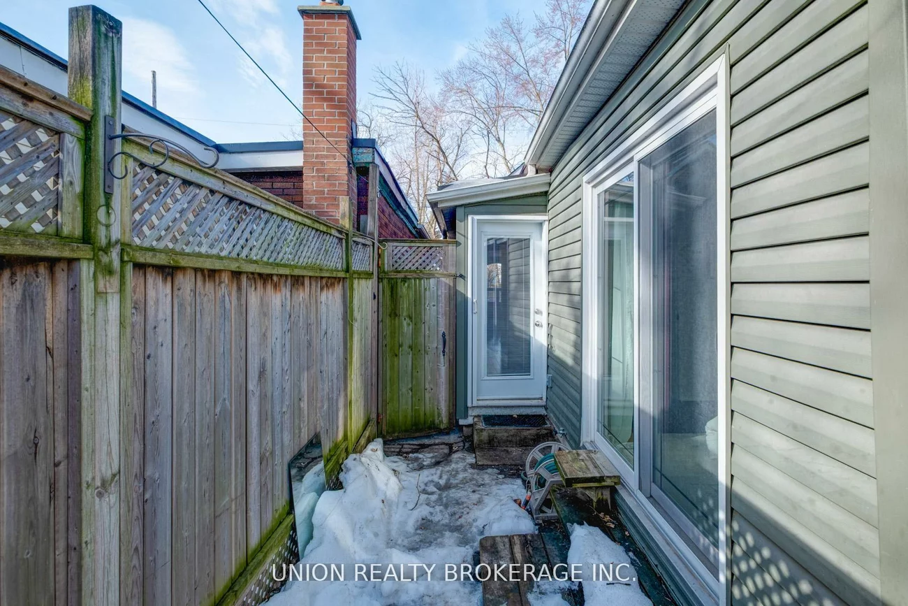 237, Craven, Greenwood-Coxwell, Toronto