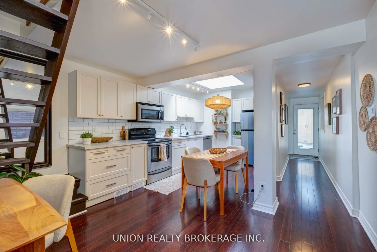 237, Craven, Greenwood-Coxwell, Toronto