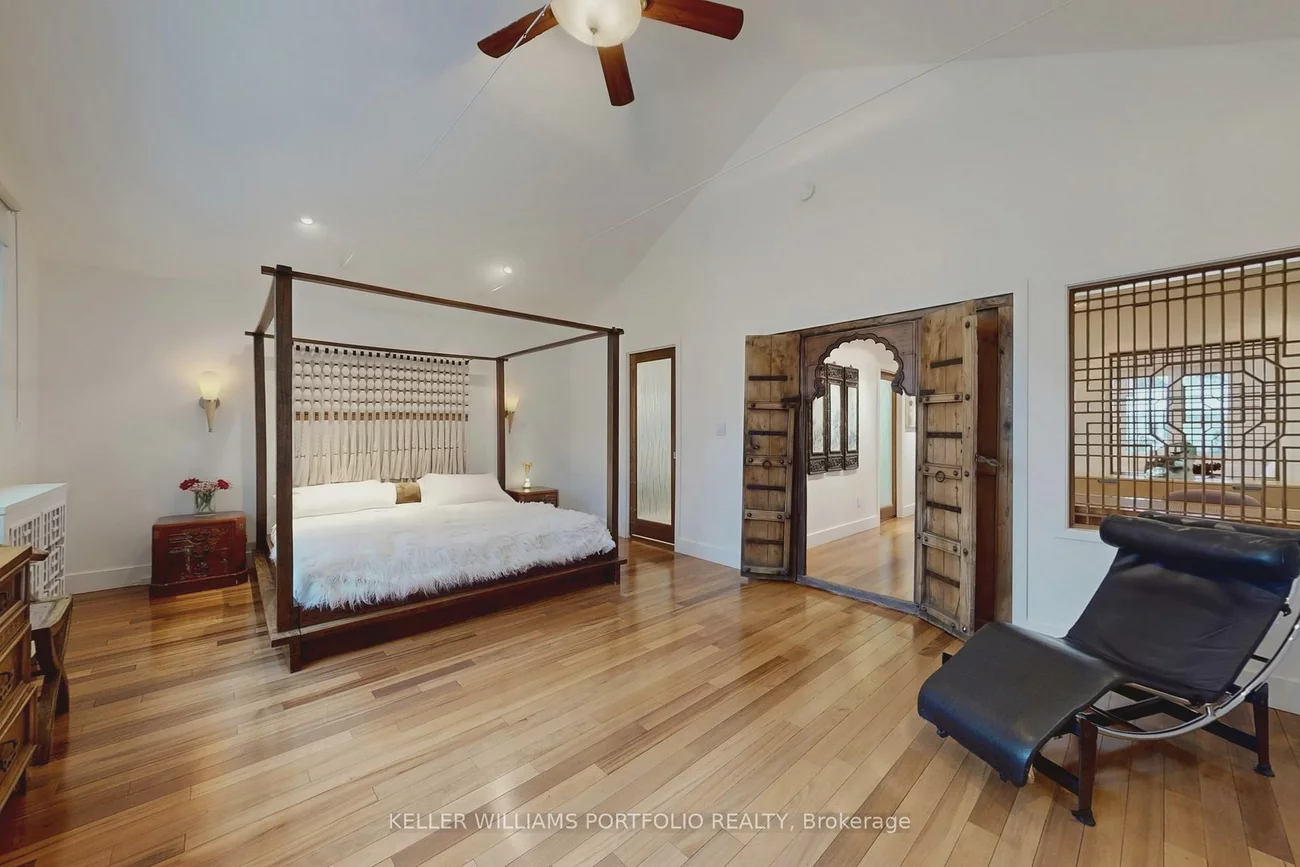 22, Pitt, Clairlea-Birchmount, Toronto