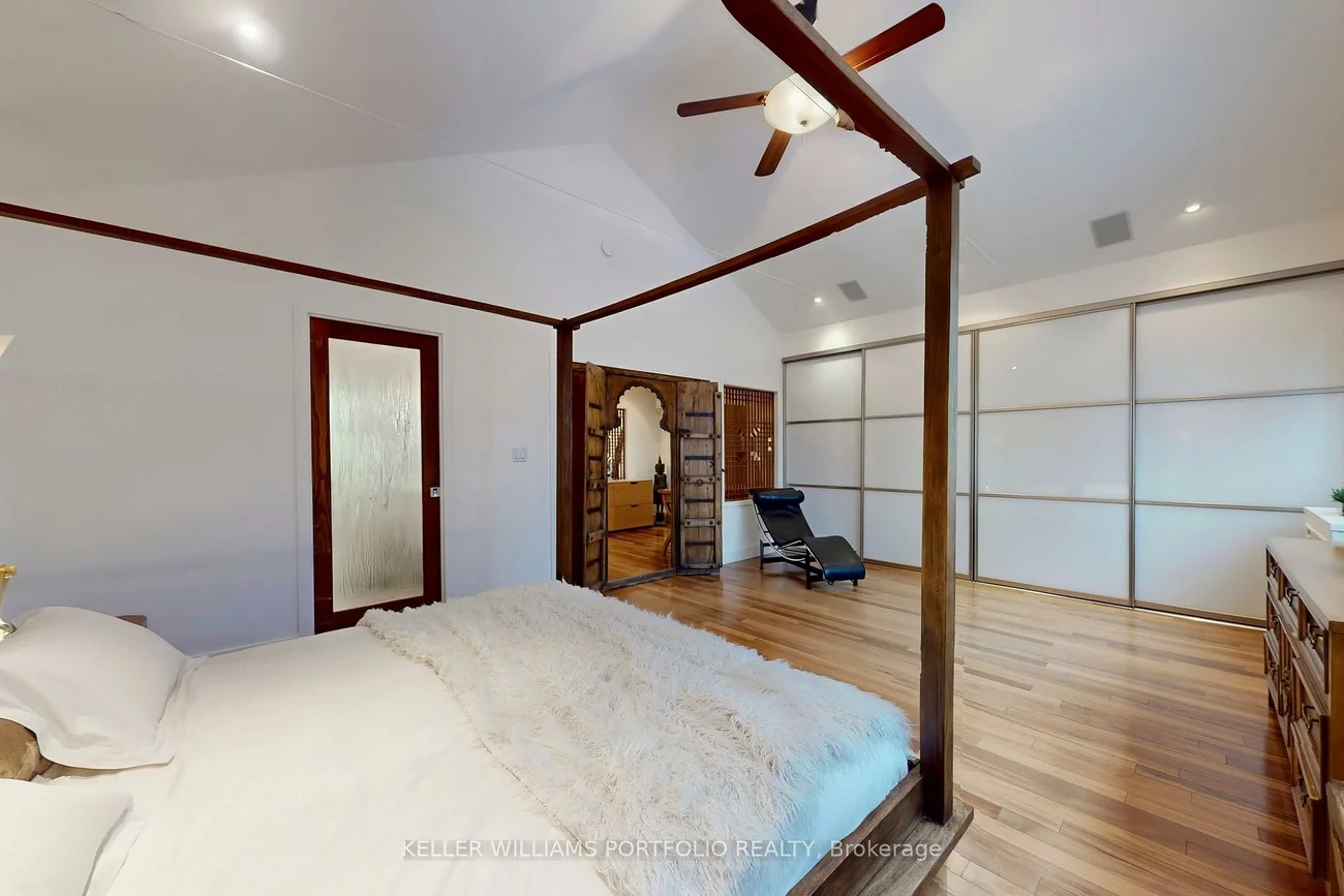 22, Pitt, Clairlea-Birchmount, Toronto