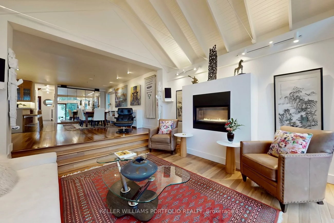 22, Pitt, Clairlea-Birchmount, Toronto