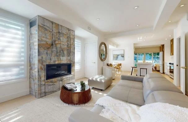 22, Pitt, Clairlea-Birchmount, Toronto