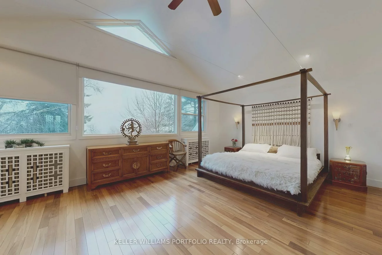 22, Pitt, Clairlea-Birchmount, Toronto