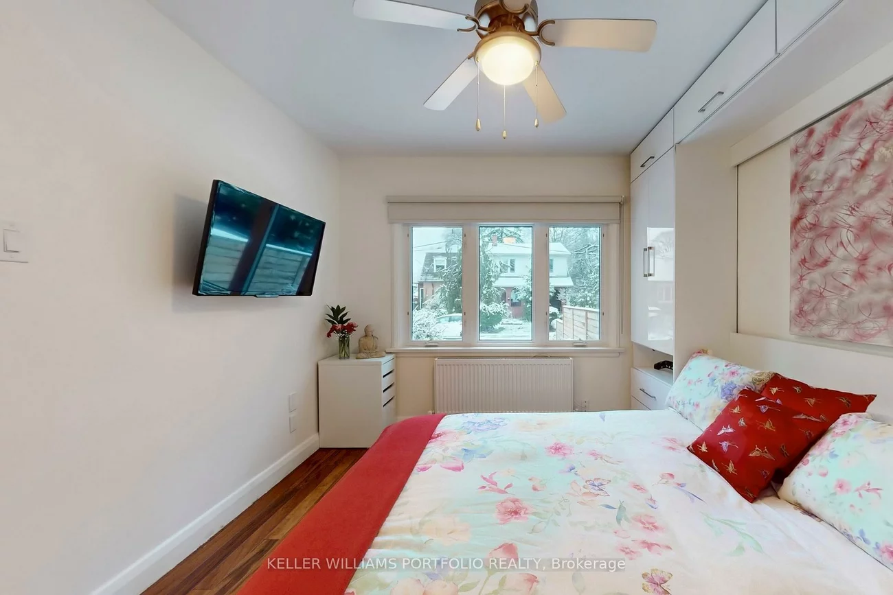22, Pitt, Clairlea-Birchmount, Toronto