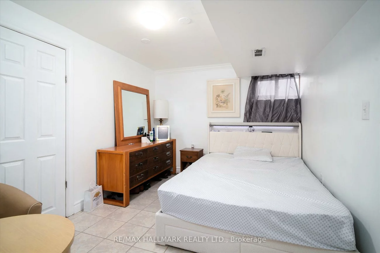 65, Montvale, Cliffcrest, Toronto