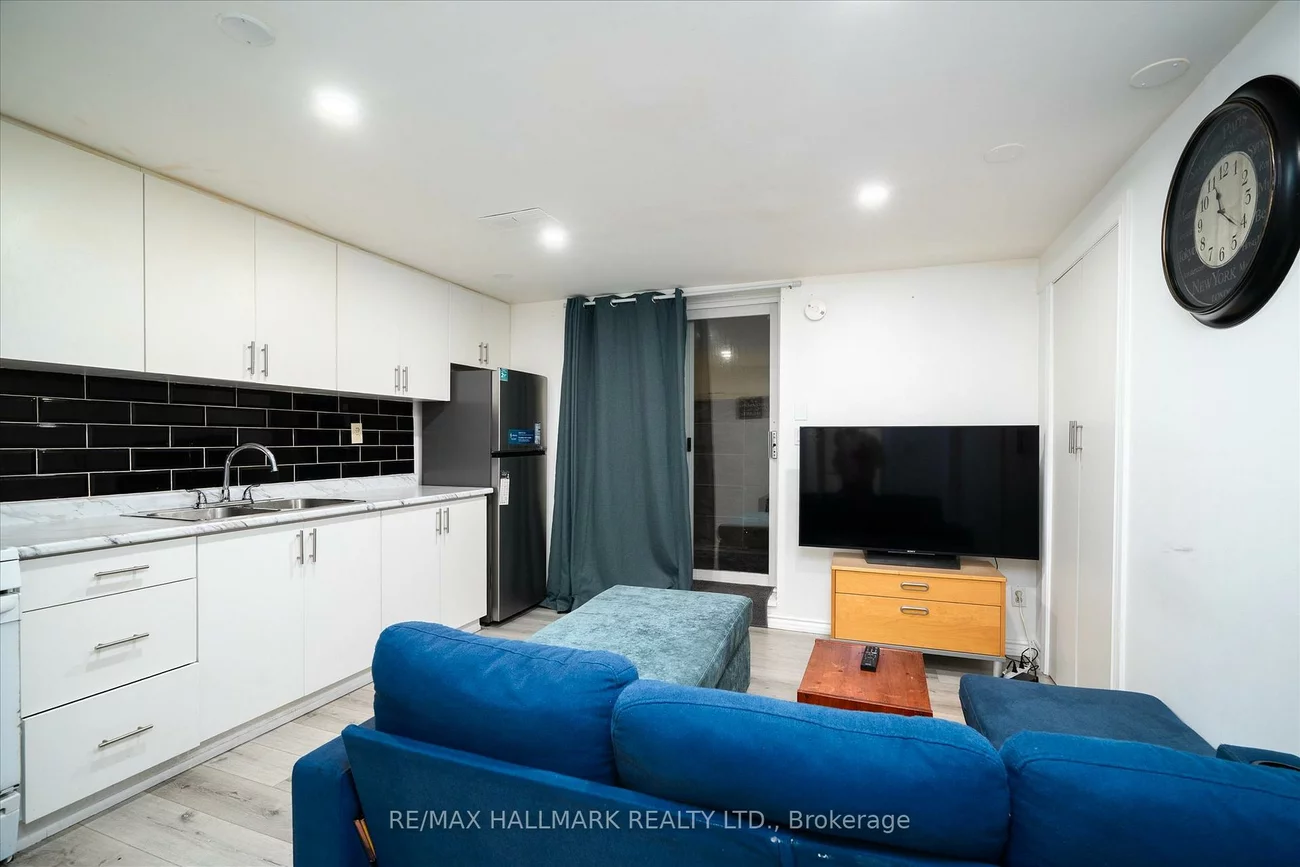 65, Montvale, Cliffcrest, Toronto