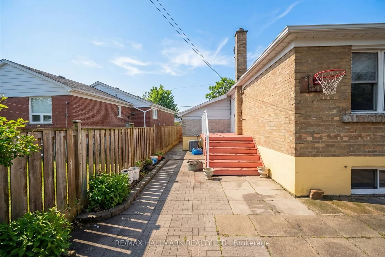 65, Montvale, Cliffcrest, Toronto