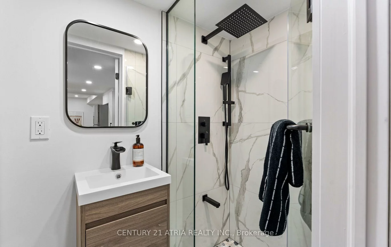 65, Crewe, Woodbine-Lumsden, Toronto